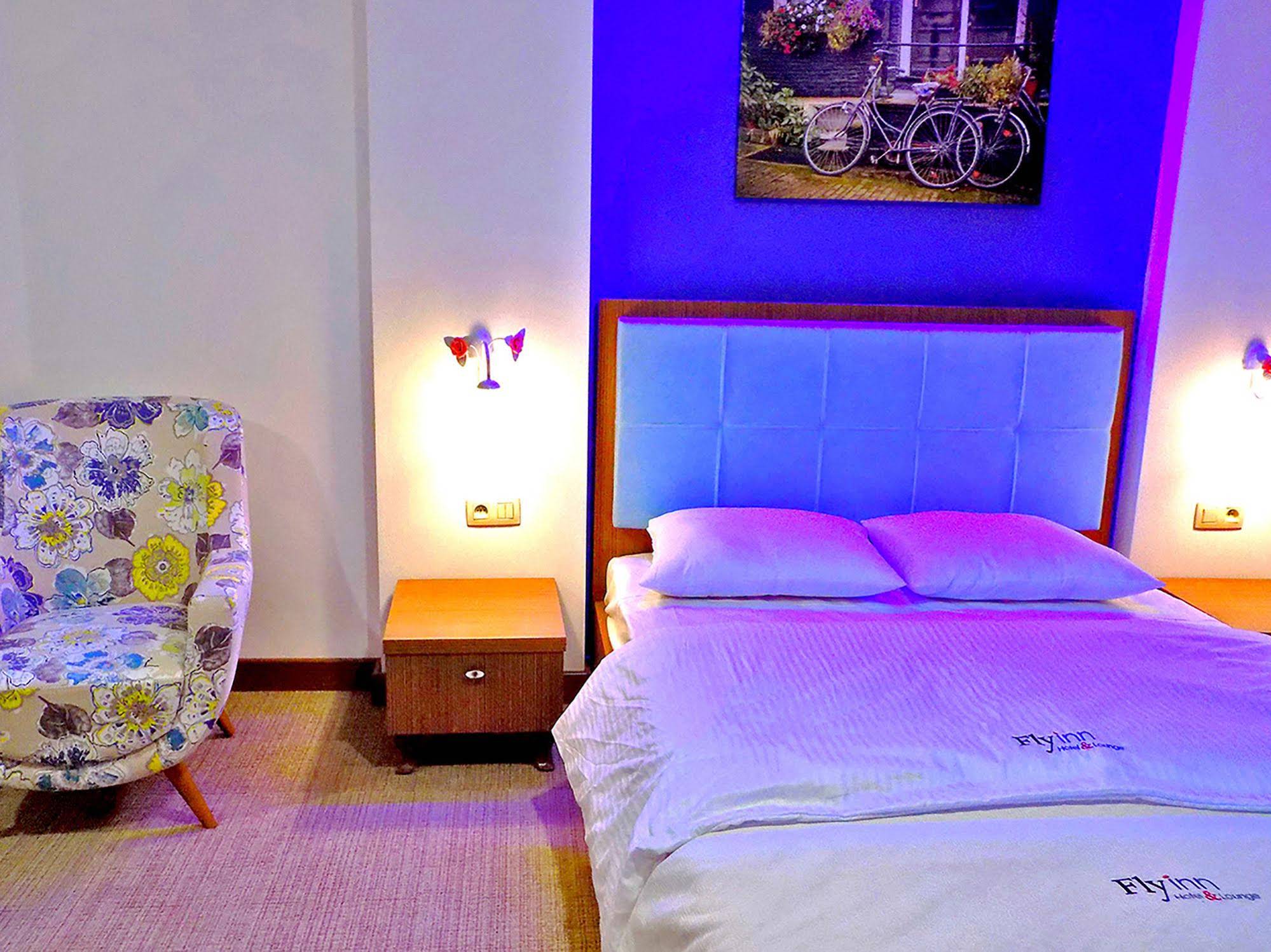 room photo