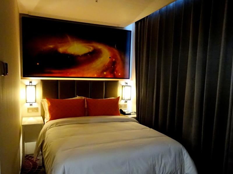 room photo