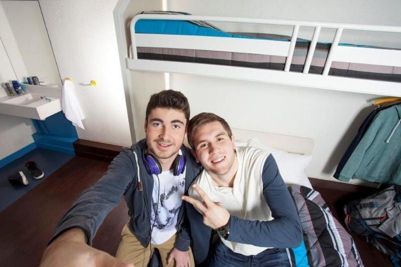 room photo
