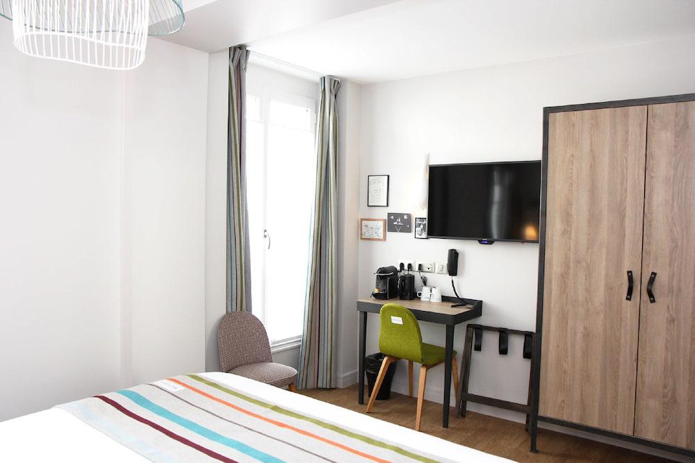 1 king bed, non-smoking, superior room