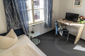 room photo