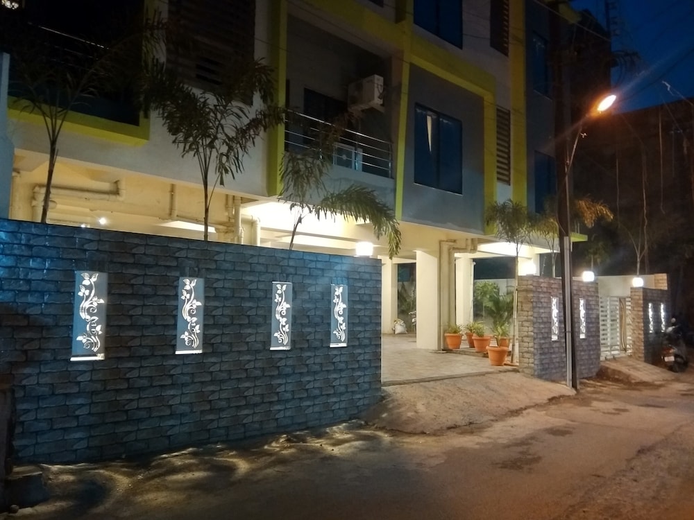 JK Rooms 126 Hotel Parashar Legacy, Nagpur