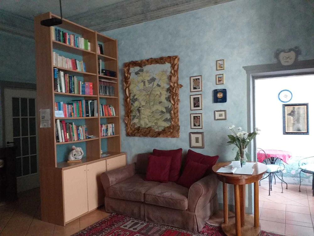 room photo