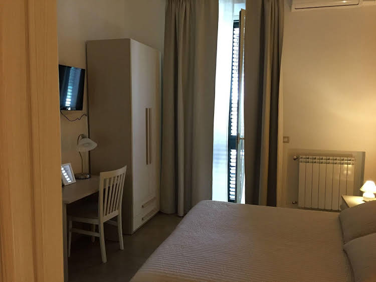 room photo