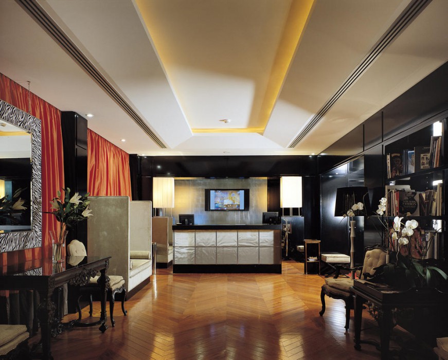 room photo