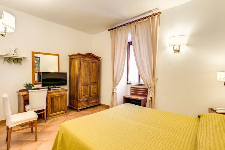 room photo