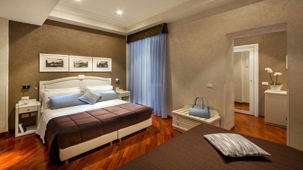 room photo