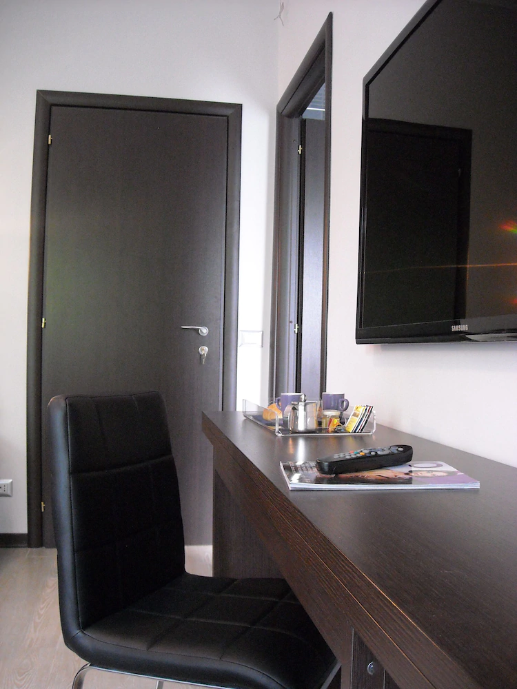 room photo