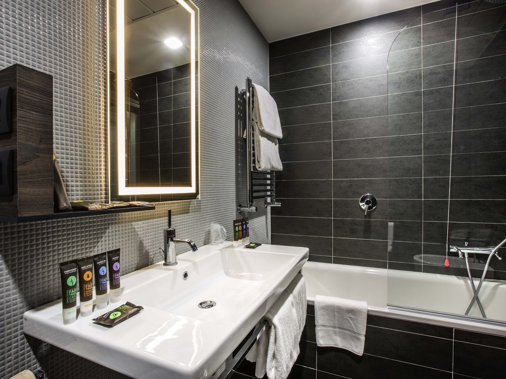 room photo
