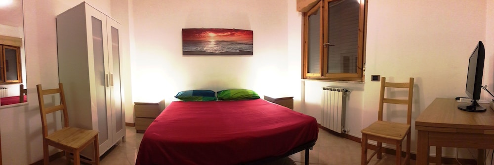 room photo