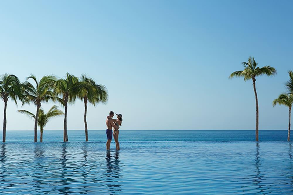 Infinity pool