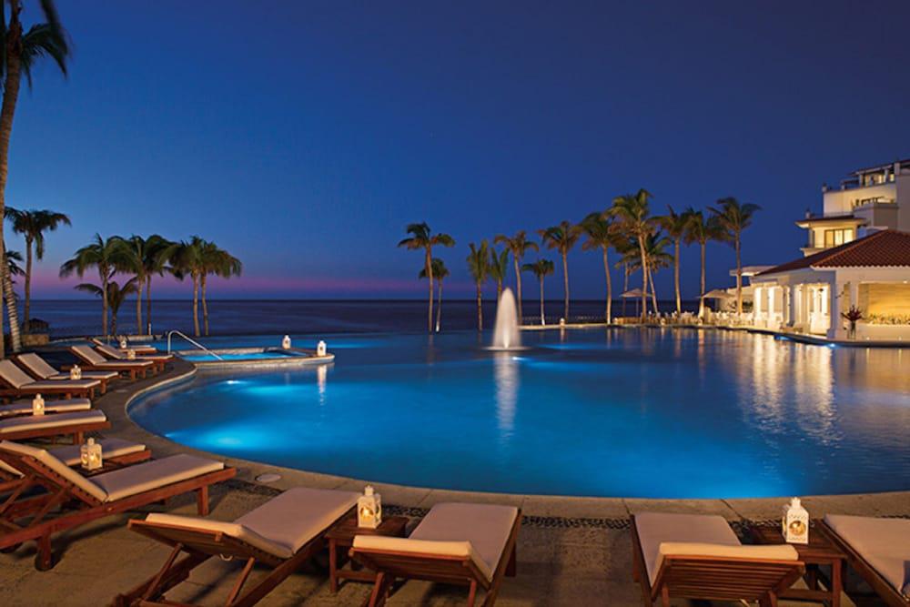 Infinity pool