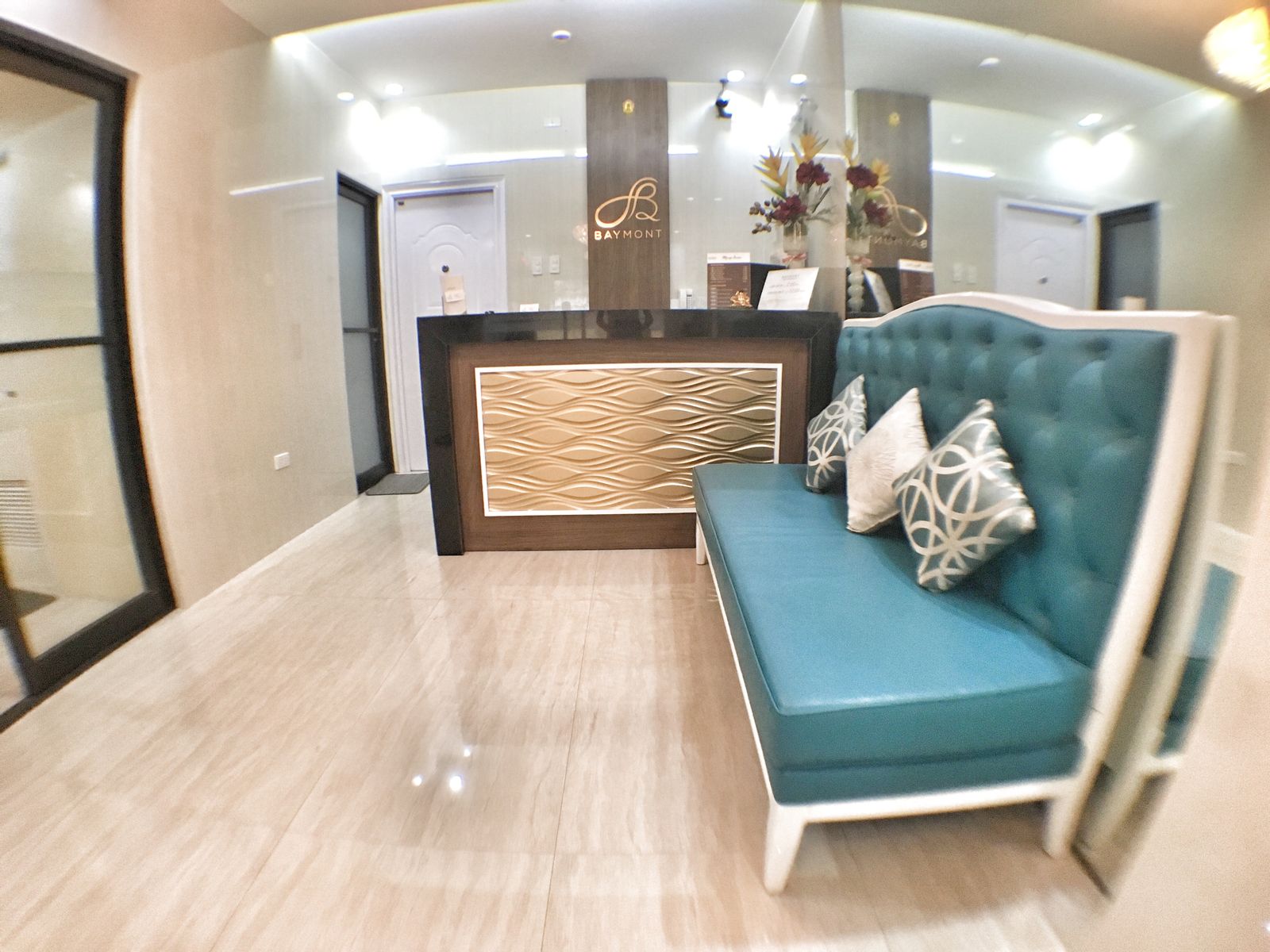room photo