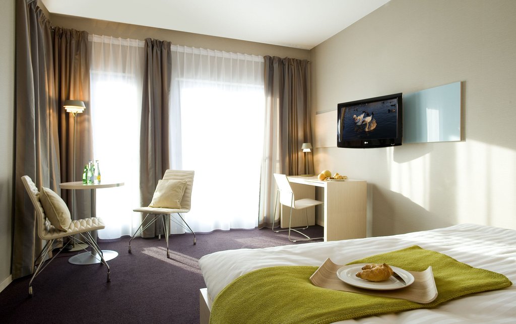 room photo
