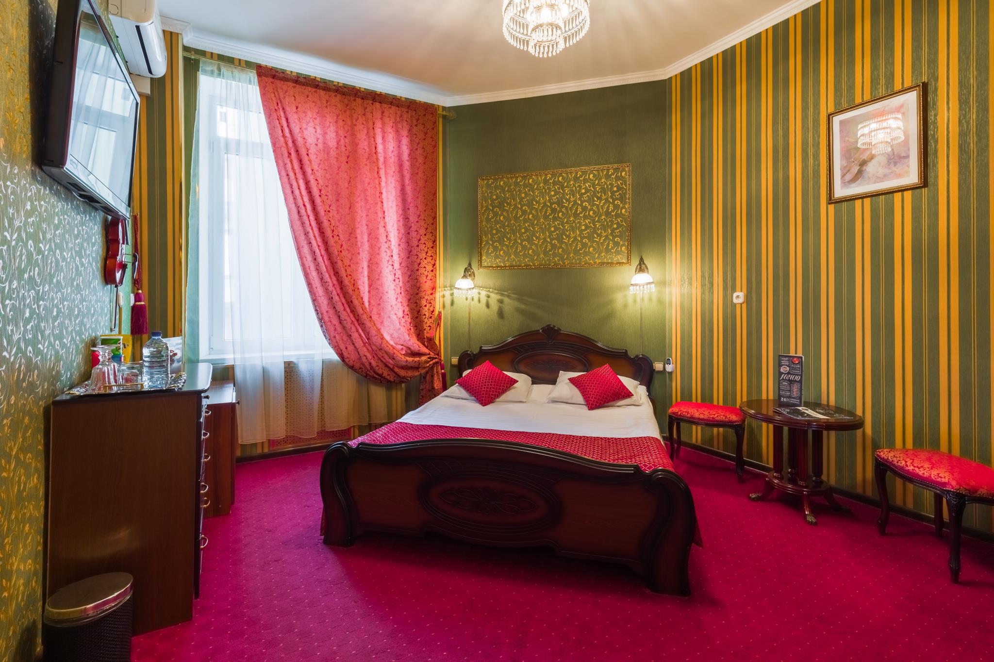 room photo