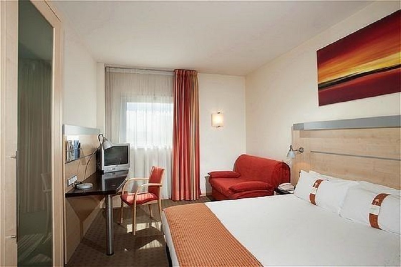room photo