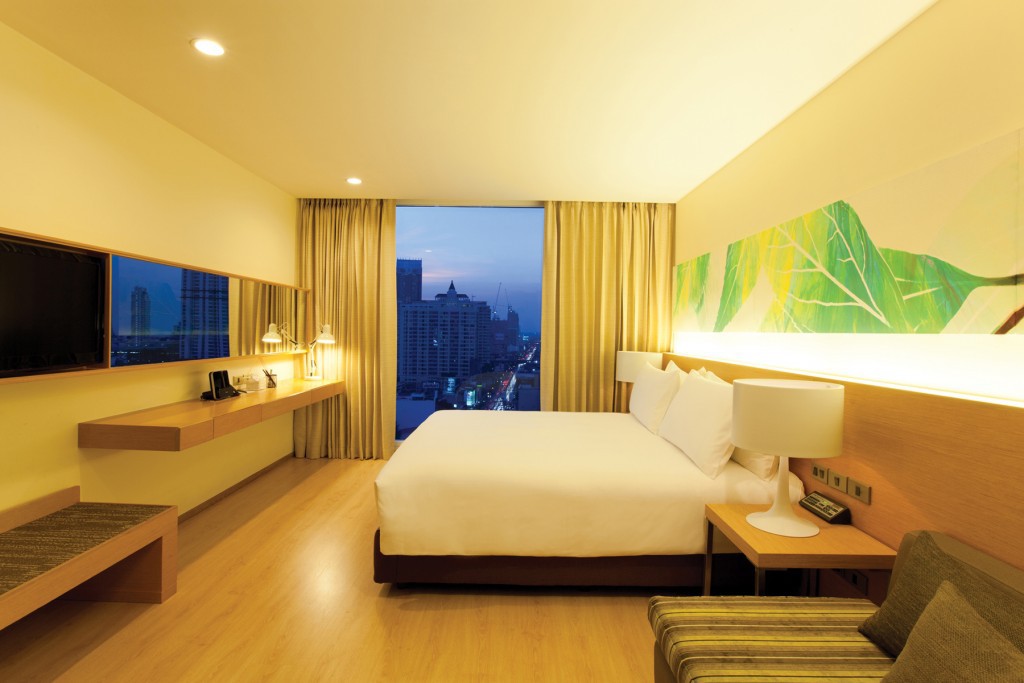 VELA Dhi GLOW Pratunam