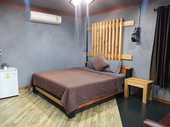 room photo
