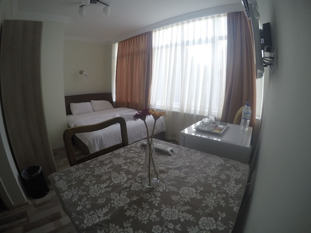 room photo