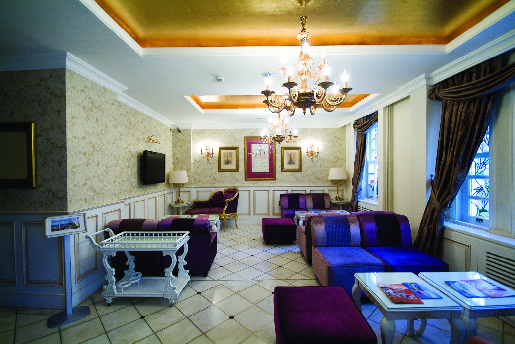 room photo