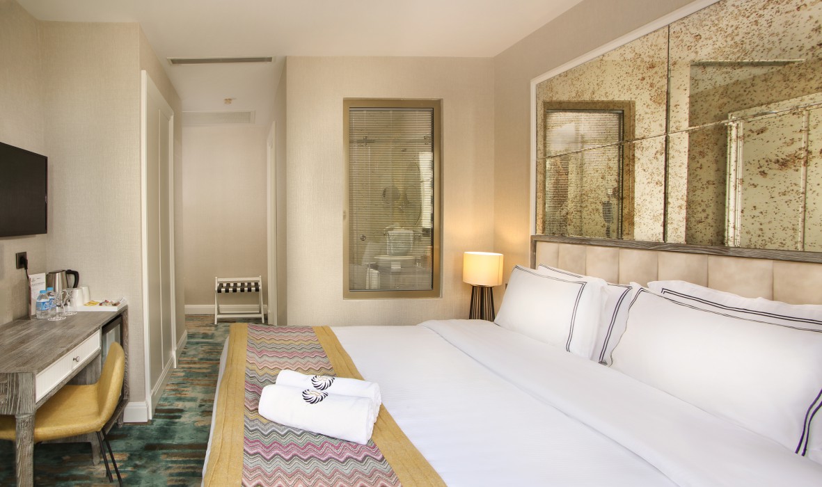 room photo