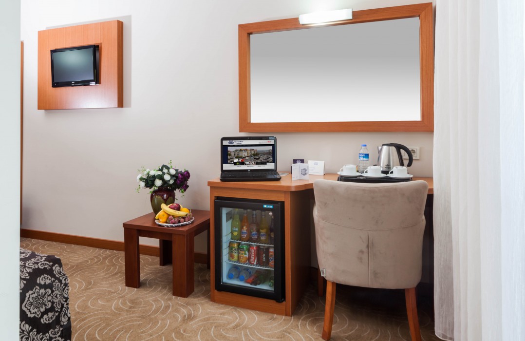room photo