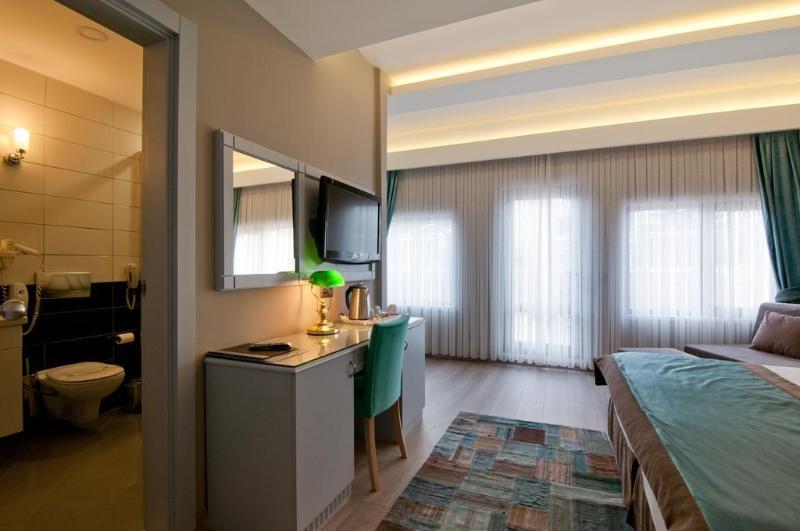 room photo