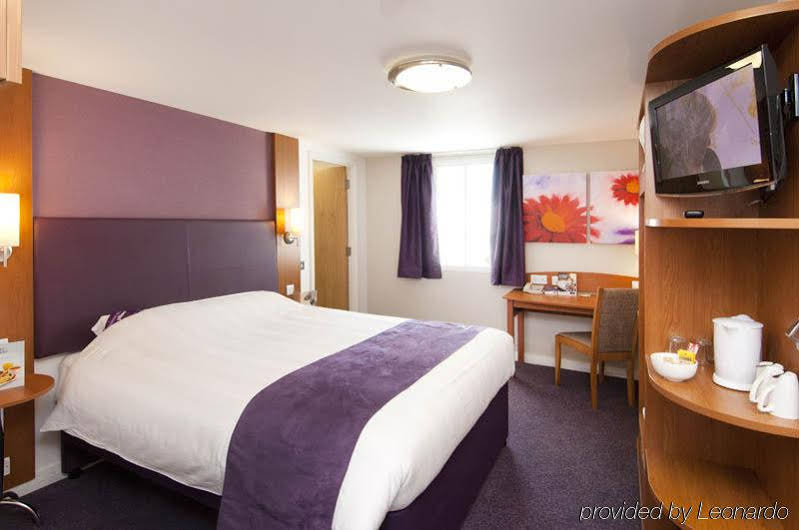 room photo