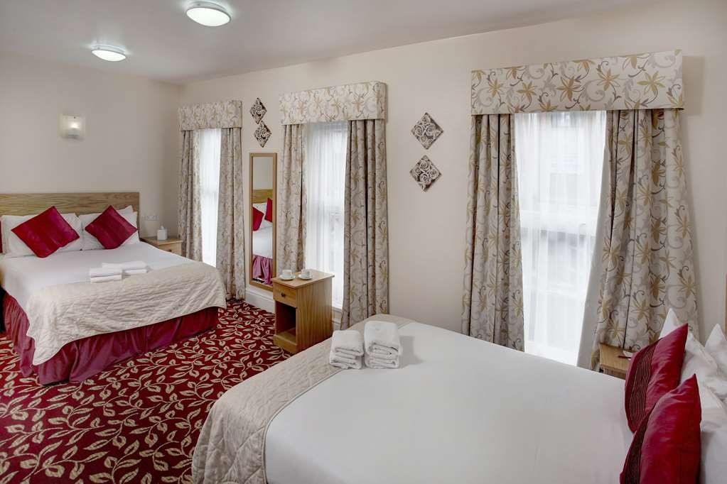 room photo