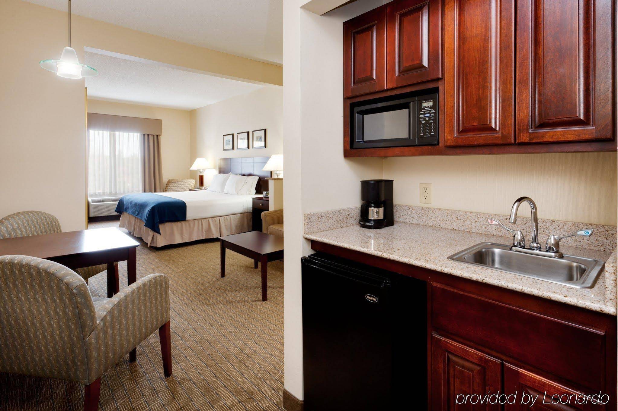 room photo