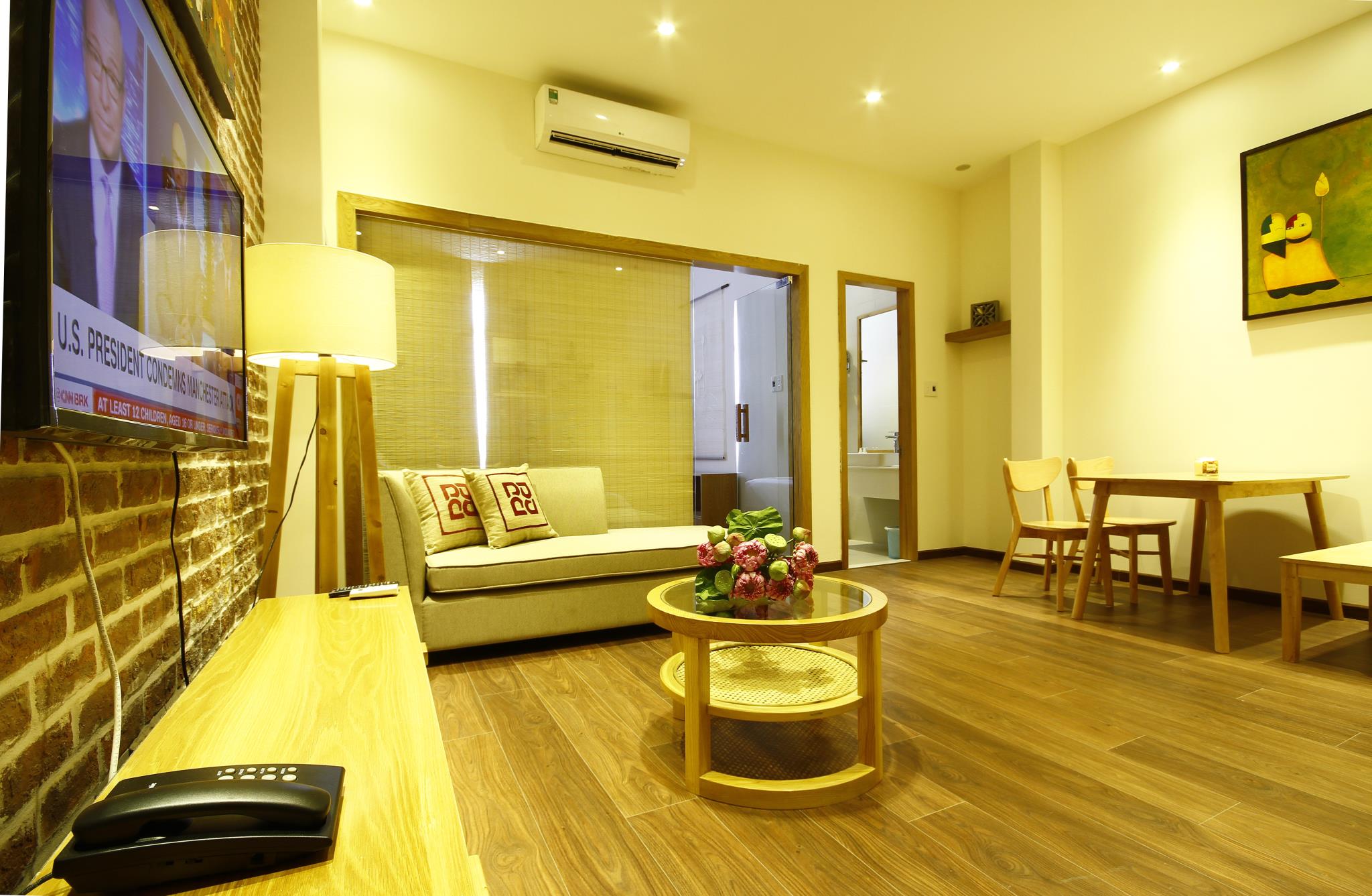 room photo