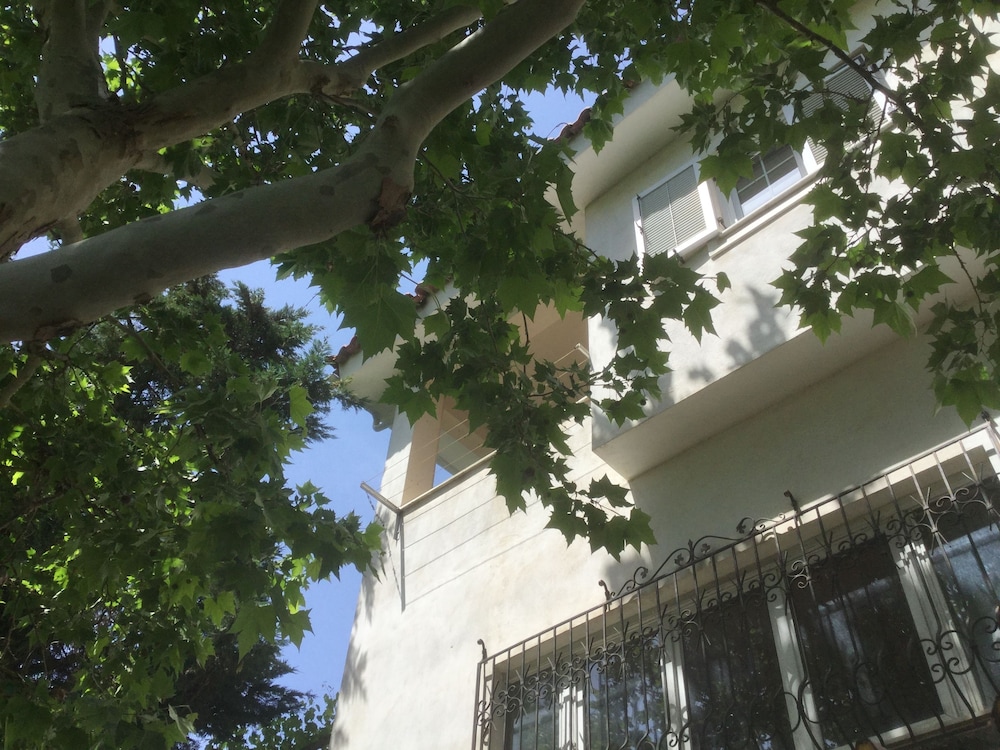 Bio Land Athens North