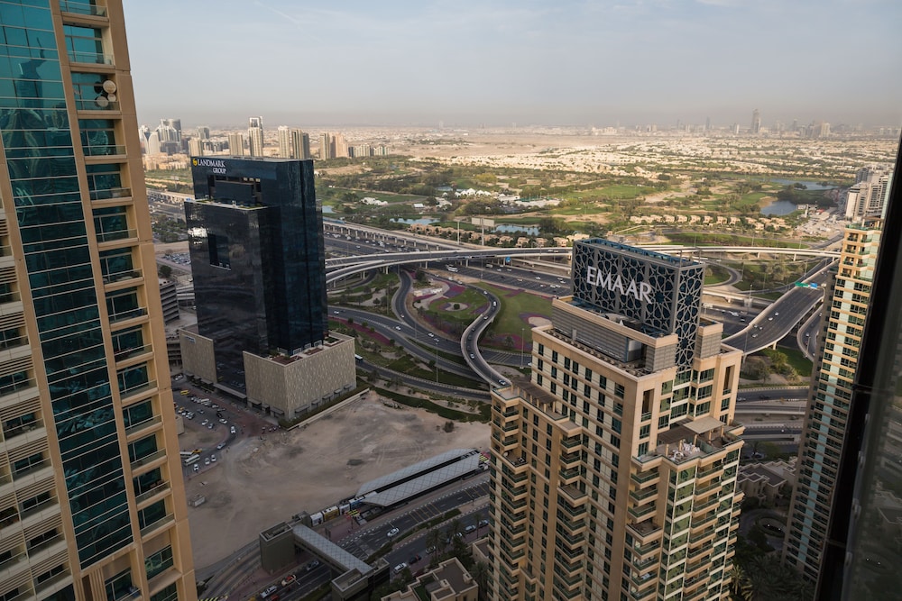 Higuests Marina Gate Jumeirah Living