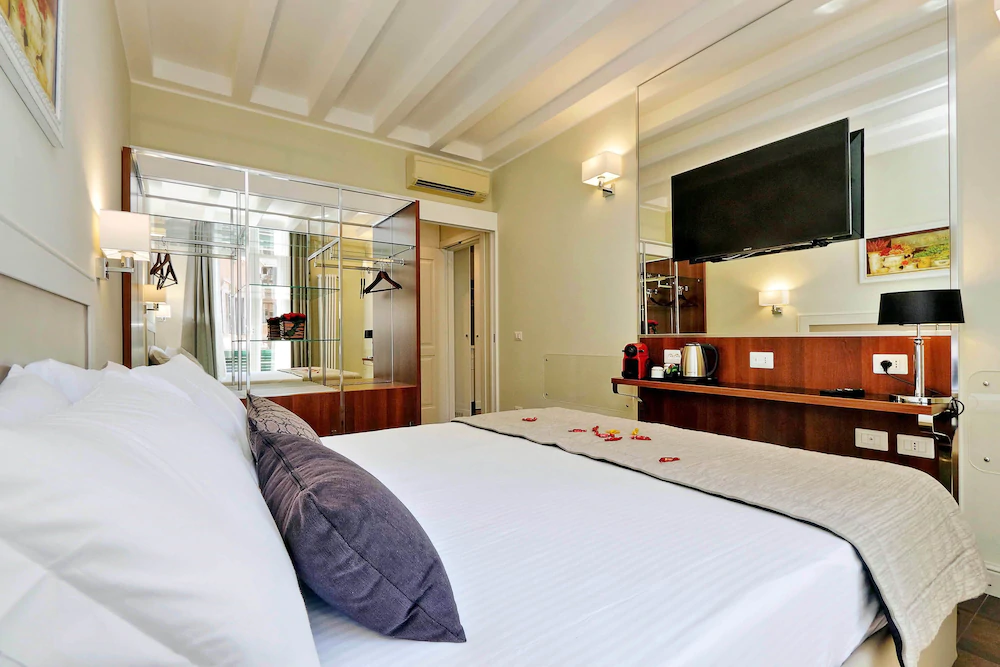 room photo