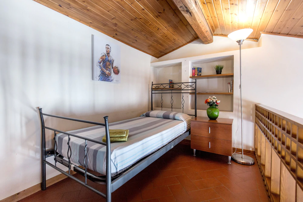 room photo