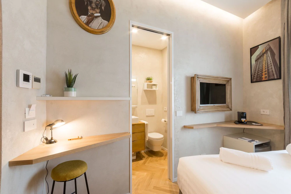 room photo