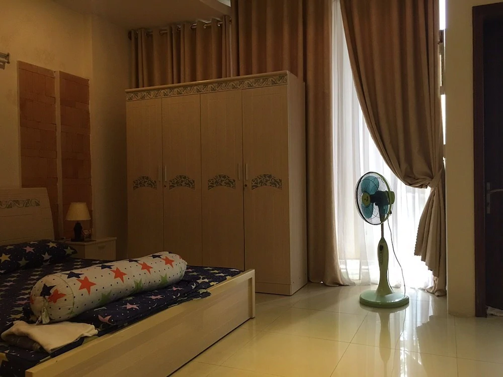 room photo