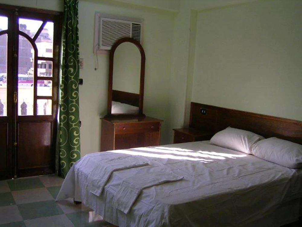 room photo