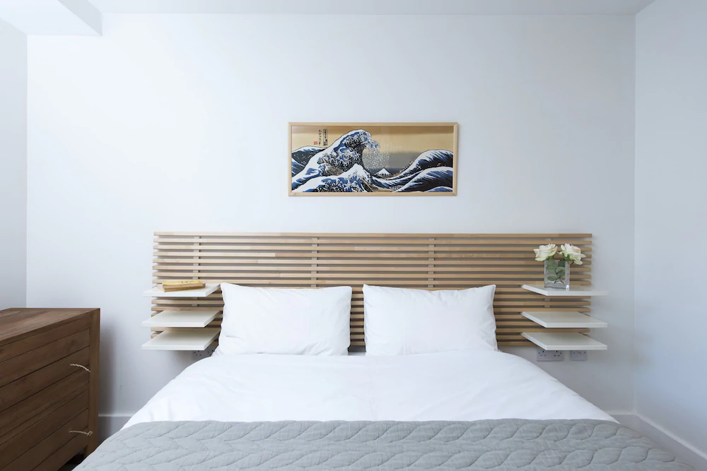 room photo
