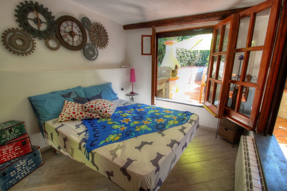 room photo