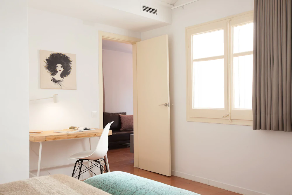 room photo