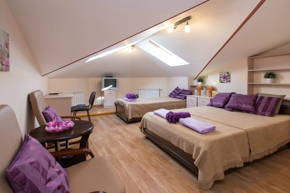 room photo