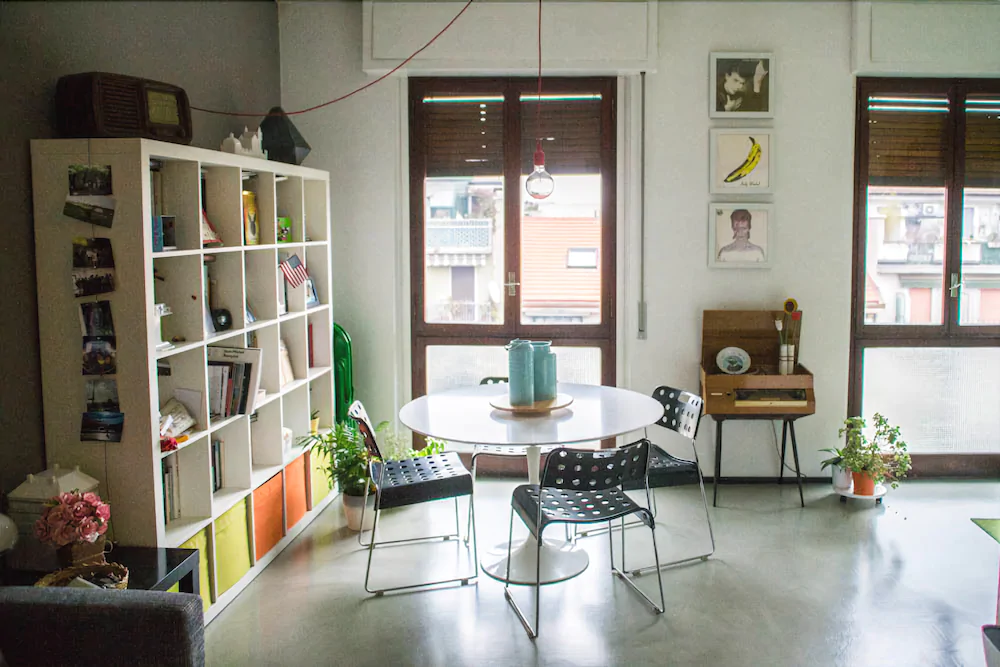 room photo