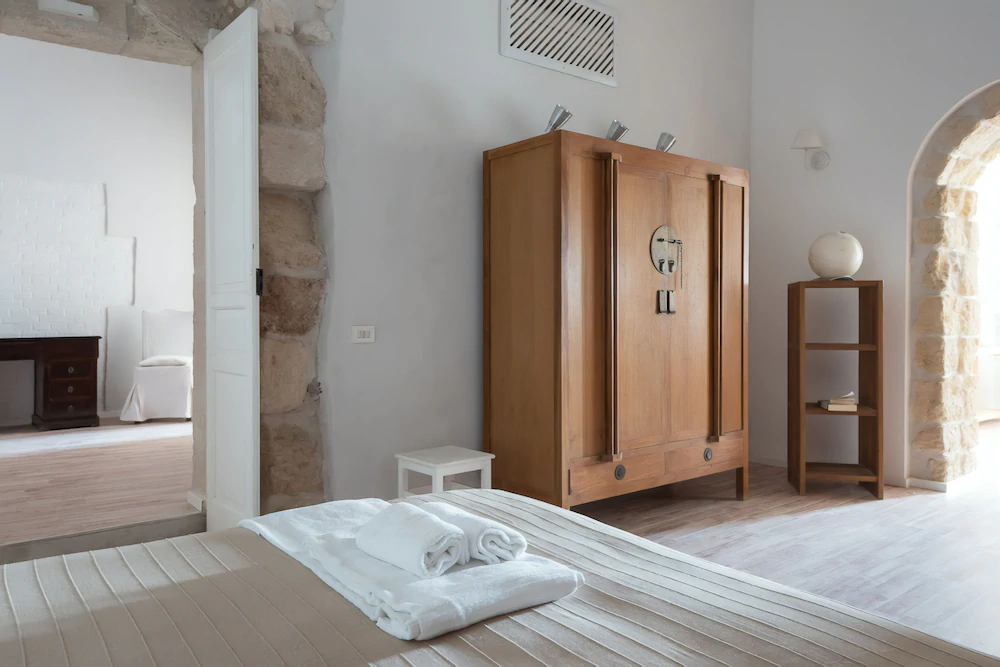 room photo
