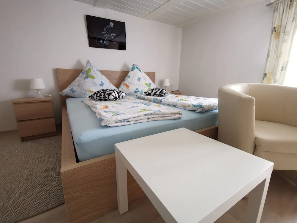 room photo
