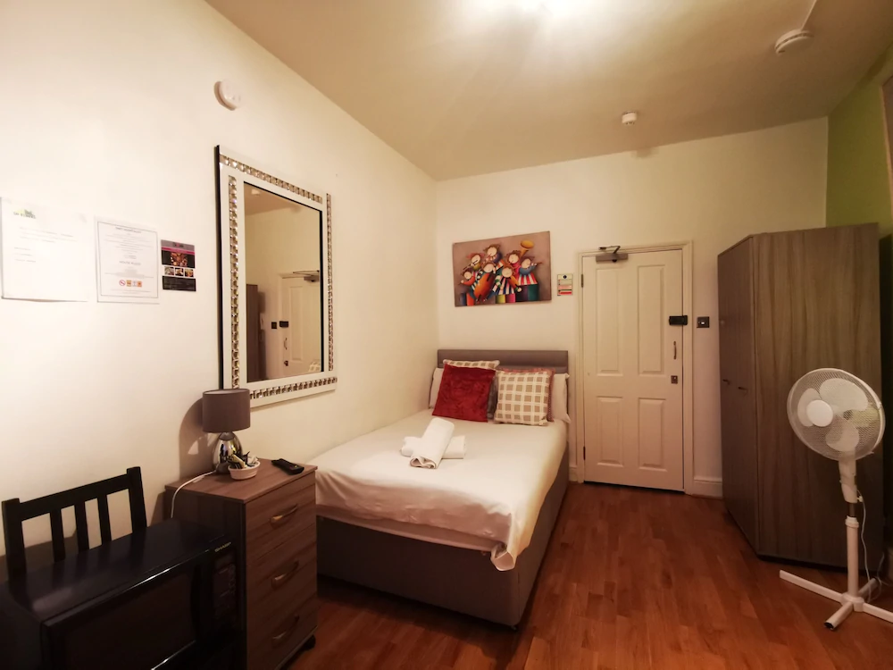 room photo