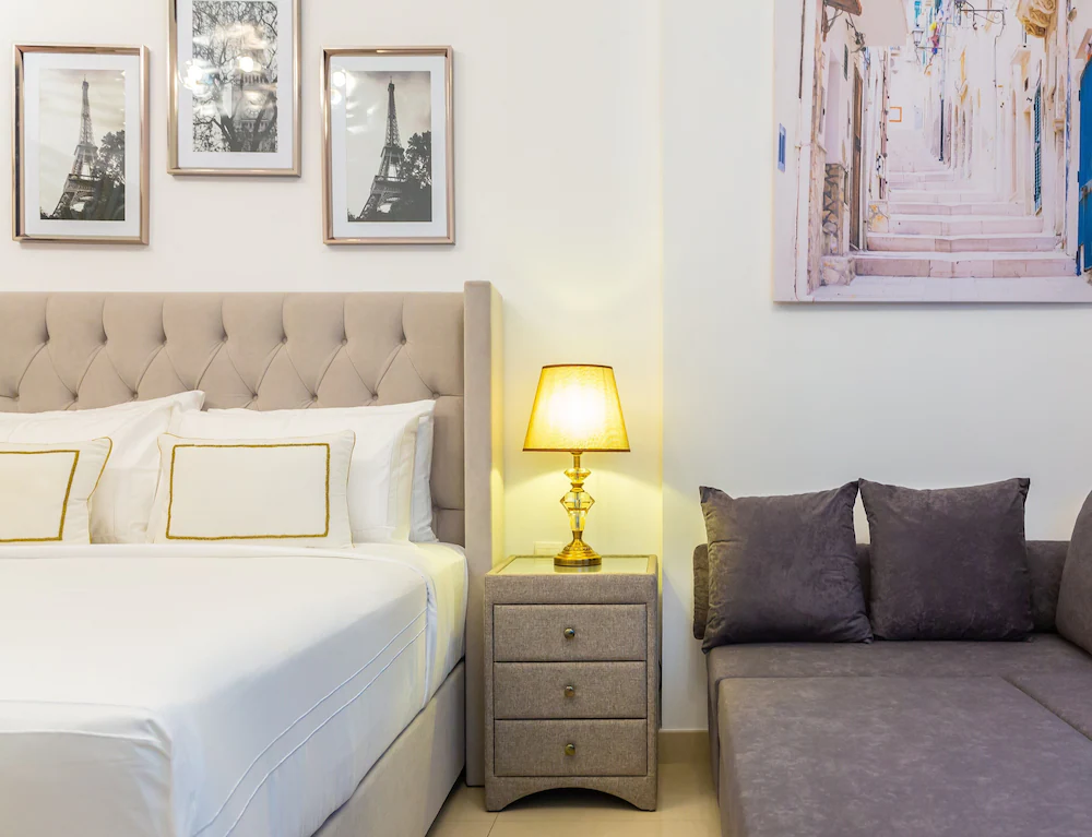 Claren Tower 1 by Westminster