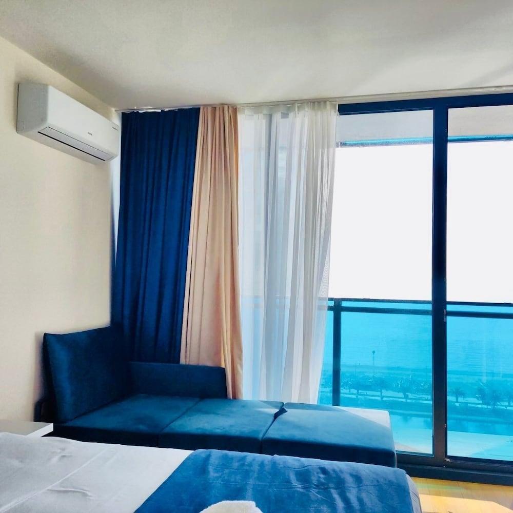 Quintuple Junior Suite with balcony and with panoramic view