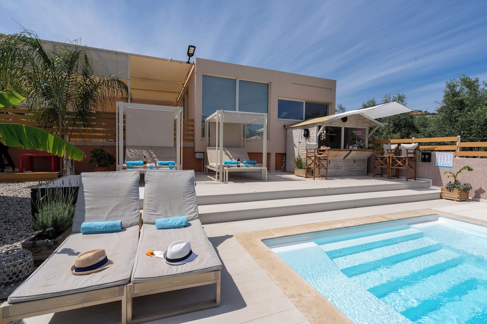 Modular Bungalows With Pool Vravrona Artemis Greece