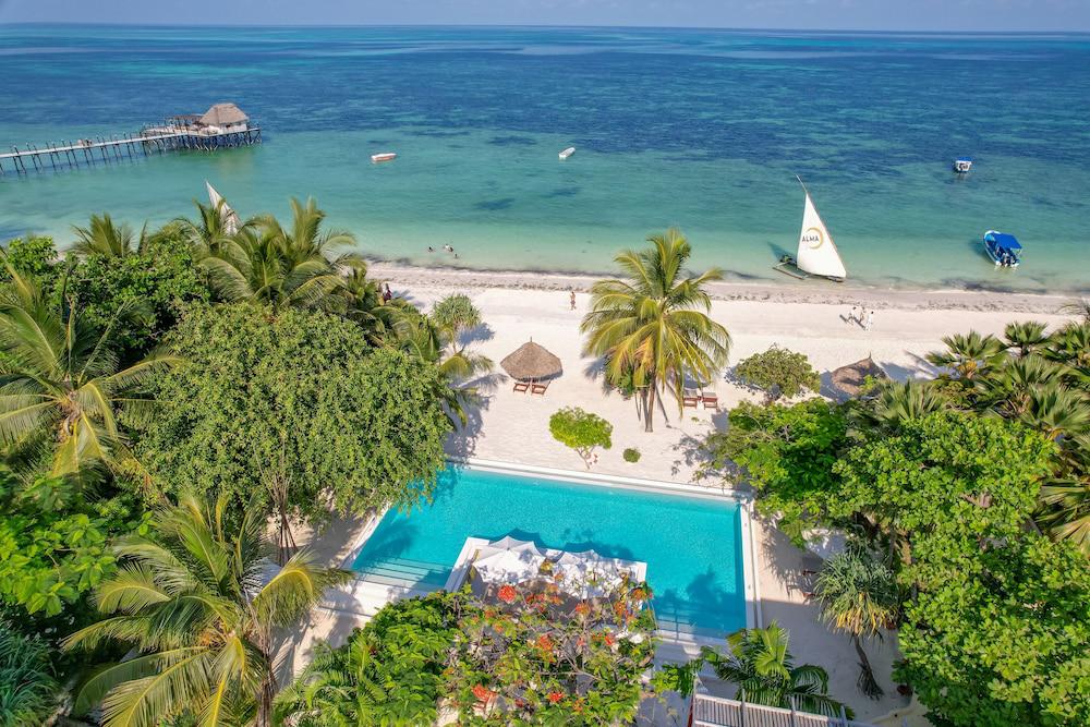 Alma Boutique Hotel